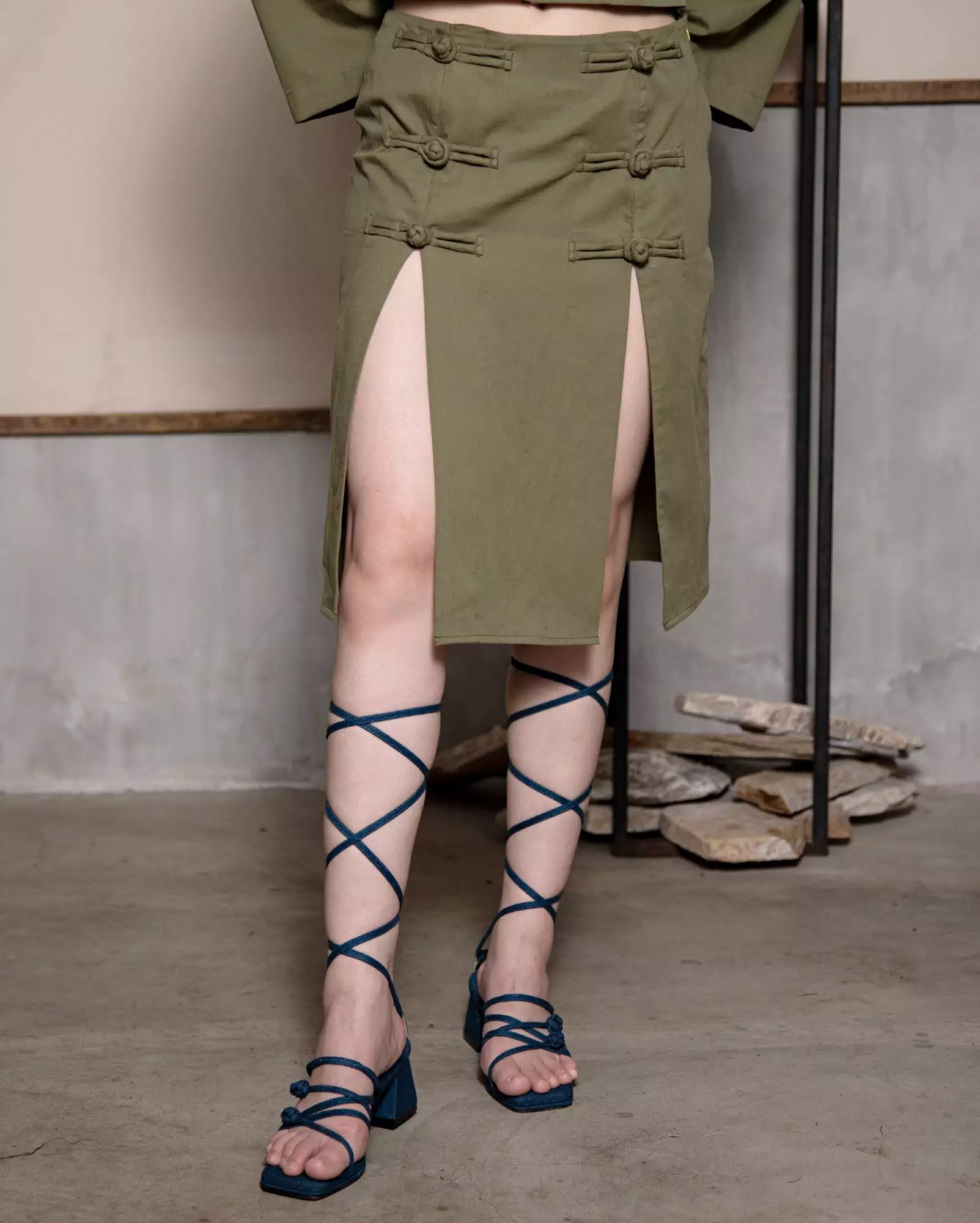 Chang Tang Krop / Slit Skirt Pankou Depan (Army Green)