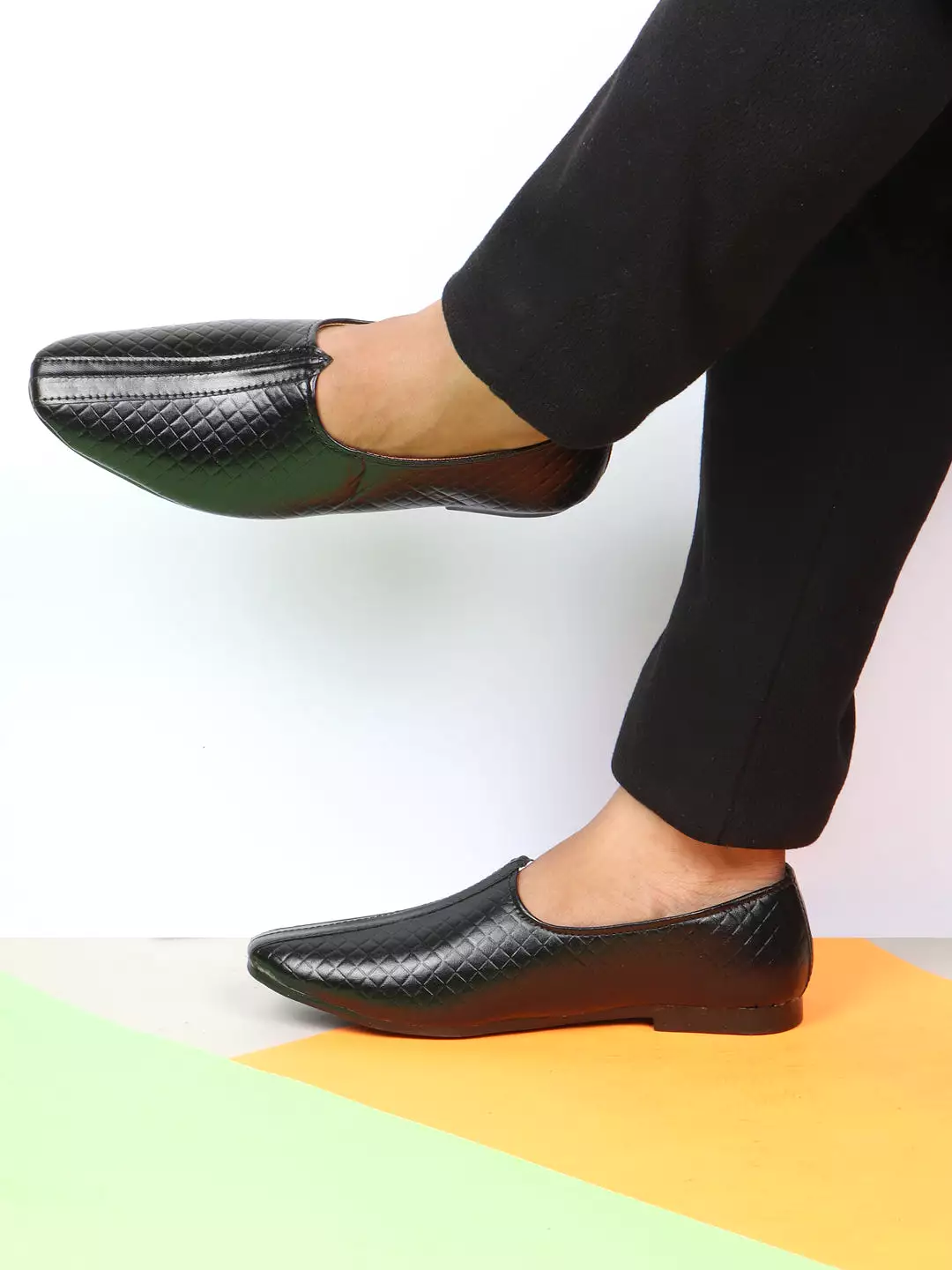 Men Black Ethnic Slip-On Juttis