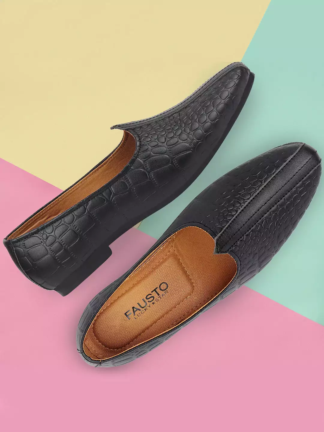 Men Black Ethnic Slip-On Juttis