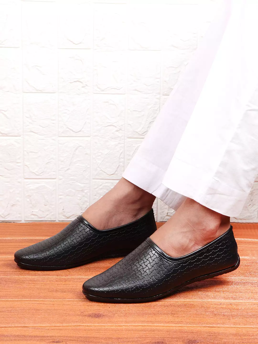 Men Black Ethnic Slip-On Regular Styling Jutis & Mojaris