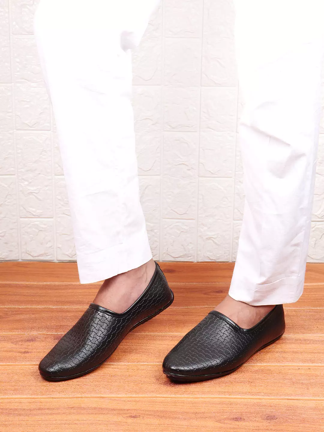 Men Black Ethnic Slip-On Regular Styling Jutis & Mojaris