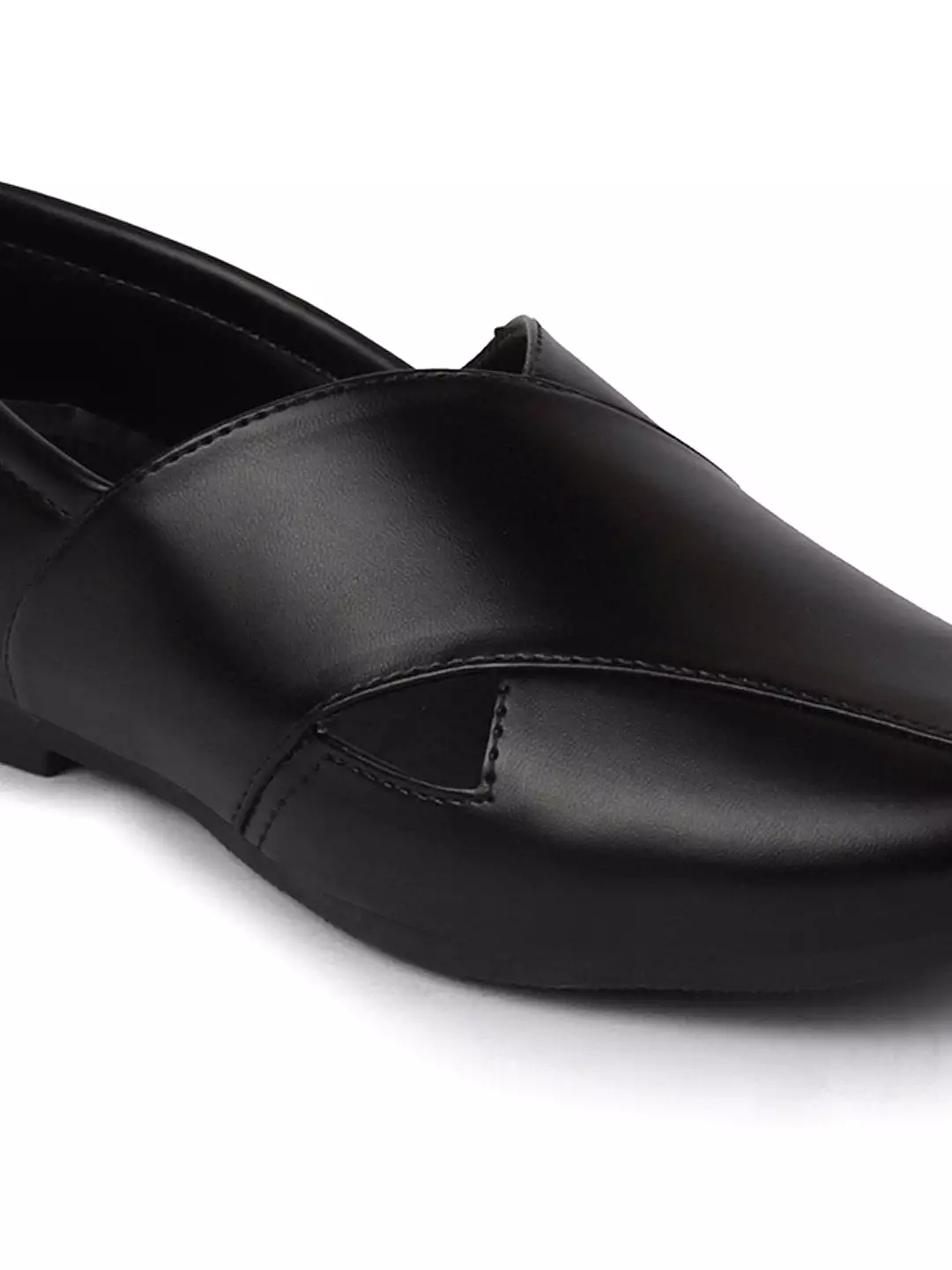 Men Ethnic Black Criss Cross Slip On Juttis and Mojaris