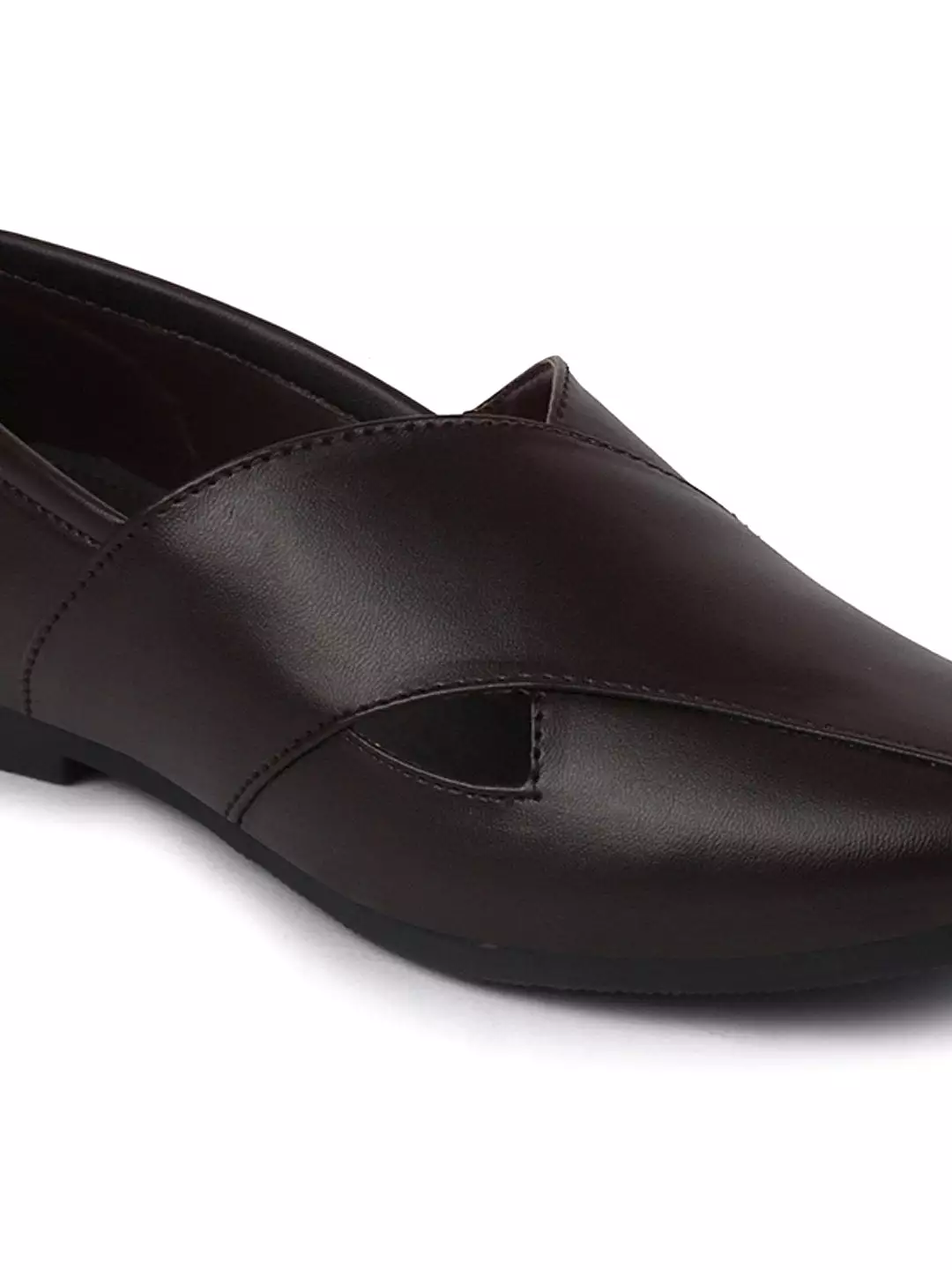 Men Ethnic Brown Criss Cross Slip On Juttis and Mojaris