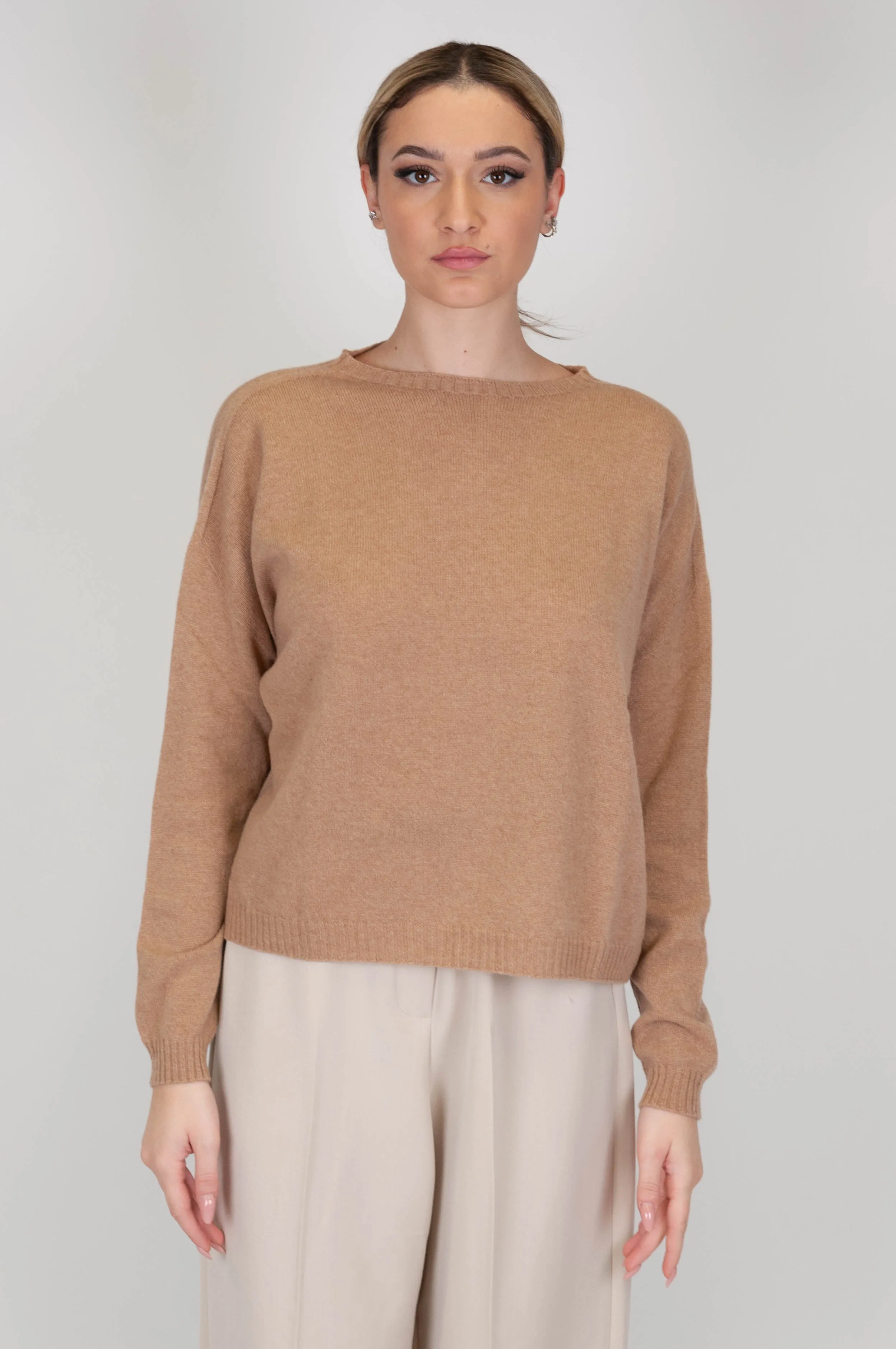 Tensione in - Maglia girocollo a scatola in 100% puro cashmere